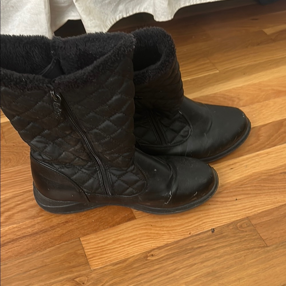 Totes Black Winter & Rain Boots with Durable Design